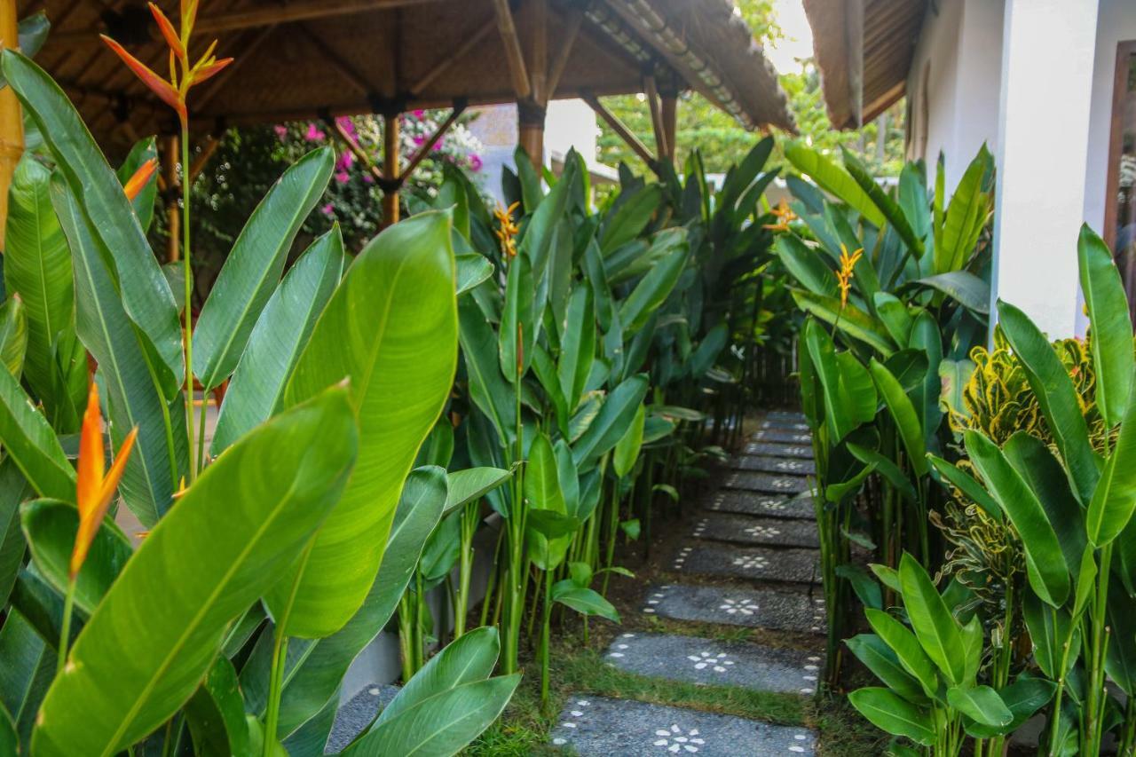 Cozy Cottages Lombok Senggigi Exterior photo